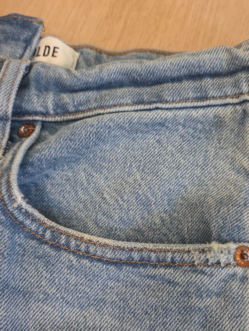 AGOLDE 90s Pinch Waist Crop Jeans - Picture 9 of 10